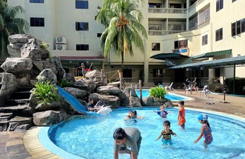 Pangkor Island Apartment | Pangkor Coral Bay Resort(3 bedrooms) 休息小站