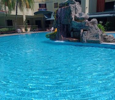 Pangkor Island Apartment | Pangkor Coral Bay Resort(3 bedrooms) 休息小站