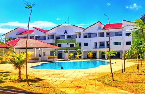 Pangkor Island Hotel | Pangkor Lot 10 Beach Resort