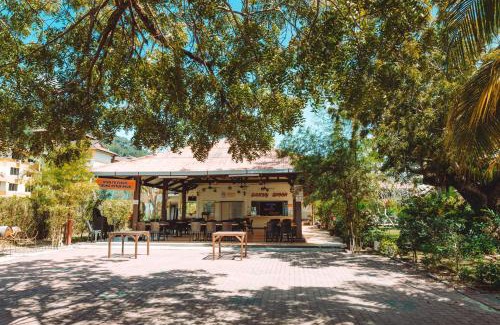Pangkor Island Resort | Pangkor Sandy Beach Resort
