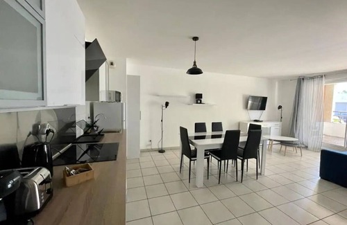 Chanot - Stade Velodrome Apartment | Panier de Papet | Vélodrome & Prado, Terrace 1