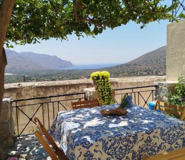 Megalo Chorio House | Pano Chorio Tilos