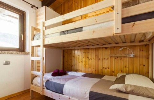 Grone Apartment | Panorama 1200, in the Heart of the San Fermo Hills