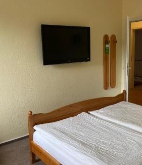 Alf House | Panorama-Café MOSELGARTEN