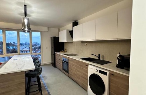 Rosny-sous-Bois Apartment | Panorama Deluxe