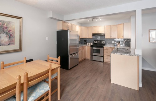 East Kootenay House | Panorama Horsethief Lodge 2 bedroom condo, Sleeps 6: Unit 516