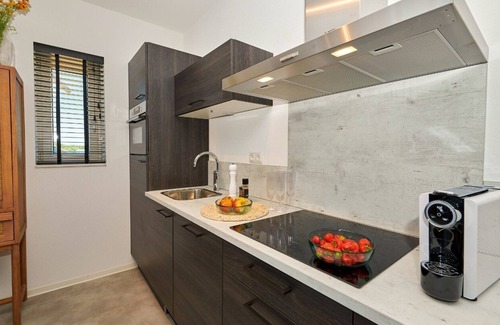 Thorn Apartment | Panorama Lake View Apartment 4p