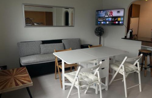 Ruetli Apartment | Panorama Lakeside Retreat Seelisberg