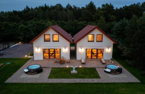 Sarbsk House | PANORAMA LASU komfortowe domy z jacuzzi Łeba-Nowęcin