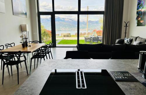 Stresa Apartment | Panorama Loft Apartments
