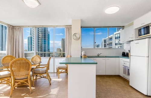Surfers Paradise Apartment | Panorama - Overlooking the Nerang River and Surfers Paradise