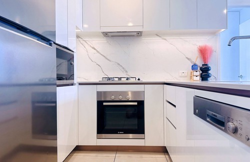 South Brisbane Apartment | Panorama river view with Free Parking