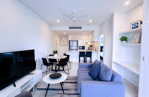 South Brisbane Apartment | Panorama river view with Free Parking