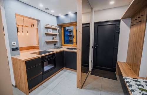 Ambroz pod Krvavcem House | Panorama Krvavec ski-in, ski-out holiday home