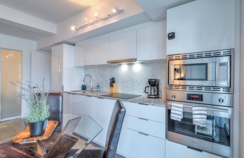Bay Cloverhill Hotel | Panorama Suites-Bay