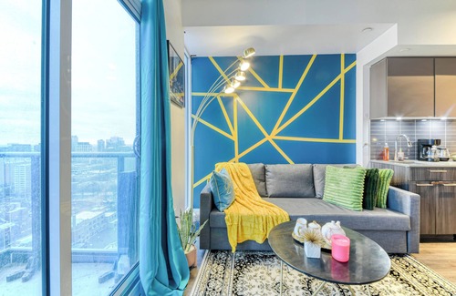 Garden District Apartment | Panorama Suites Downtown Toronto