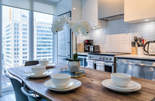 Garden District Apartment | Panorama Suites Downtown Toronto