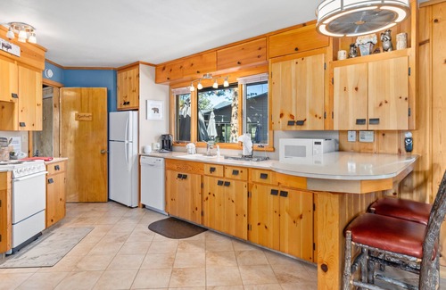 Stanley Hills House | Panorama Vacation Home By Estes Park Homes 6 Bedroom Home by RedAwning