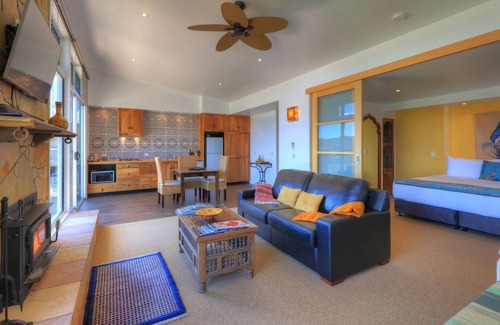 Myrtleford House | Panoramia Villas