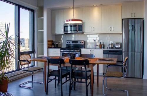 Cite Multimedia Apartment | Panoramic Apartment in the old port