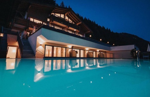 Sankt Veit im Pongau Apartment | Panoramic double room with bath, WC - Empl, country and apartment house