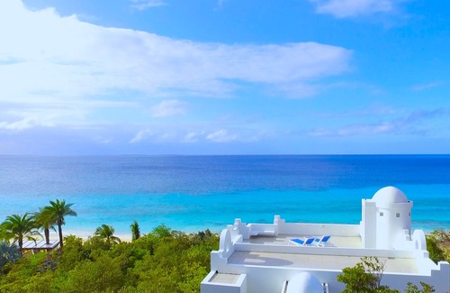 Long Bay Village Villa | Panoramic Beachfront Villa