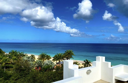 Long Bay Village Villa | Panoramic Beachfront Villa