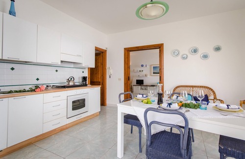 Donnalucata Apartment | Panoramic beach apartment with large terrace, sea view, quiet, WiFi, max. 5 pers
