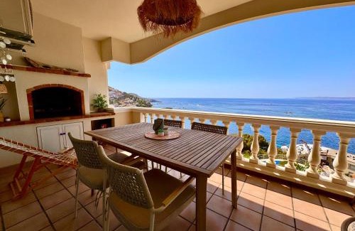 Almadraba-Canyelles Apartment | Panoramic Cala Canyelles, Pool