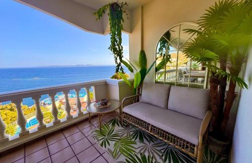Almadraba-Canyelles Apartment | Panoramic Cala Canyelles, Pool