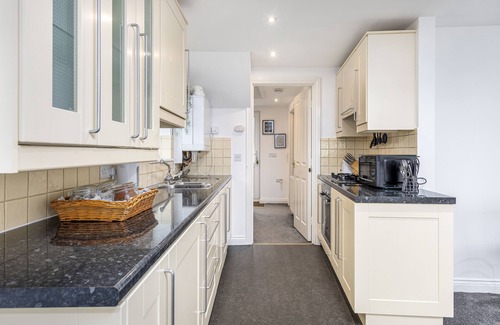 Lincoln Apartment | Panoramic City View 2 Bed Apartment - FREE Parking