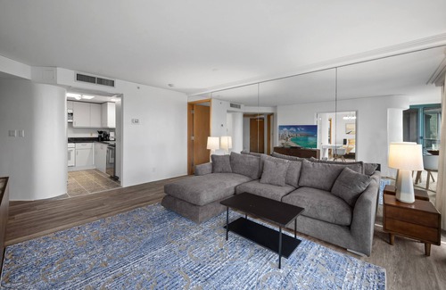 Waikiki Condo | Panoramic Cityscape Condo at the Waikiki Landmark w/Great Building Amenities