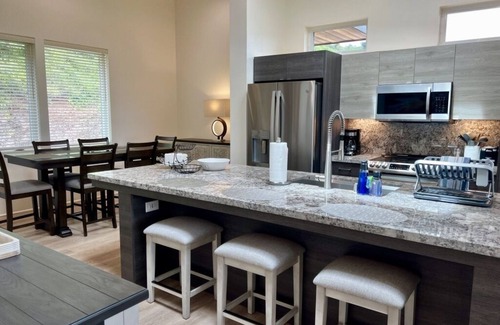 Moanalua House | PANORAMIC GOLF COURSE VIEW HOME "C", MODERN-CLEAN-GATED, NEAR PEARL HARBOR-JBPHH