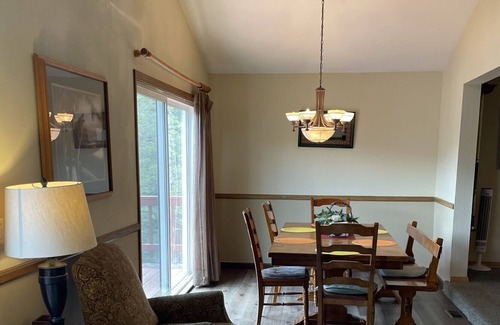 Crestline Cabin | Panoramic Lake View-Steps Away from the Water!