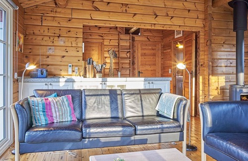 Sandvig House | Panoramic Log Cabin in Sandvig-By Traum