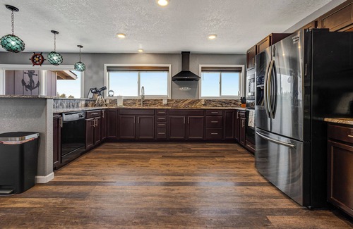 Smith River House | Panoramic Ocean View - Game Room - Fire Pit - Large Deck - Casino - Redwoods