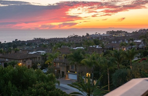 Monarch Beach Condo | Panoramic Ocean View-No Stairs-King Bed-Walkin shower, 24hr Manned Sec. Gates