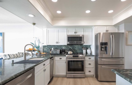 Del Obispo Condo | PANORAMIC OCEAN VIEWS-Recently updated. 3BR 2.5 Bath