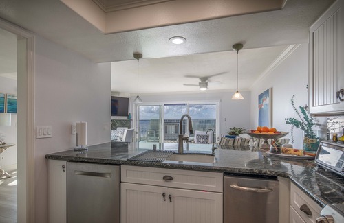 Del Obispo Condo | PANORAMIC OCEAN VIEWS-Recently updated. 3BR 2.5 Bath