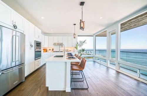 Village of La Jolla House | Panoramic Ocean Vistas With Hot Tub and Firepit