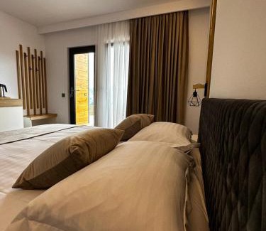 Borsa Cabin | Panoramic Residence