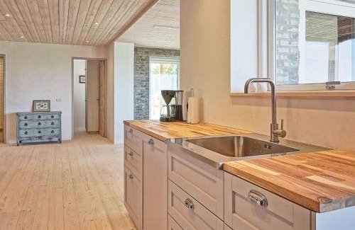 Svaneke House | Panoramic Retreat in Svaneke - By Traum Ferienwohnungen
