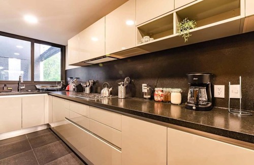 Polanco Condo | Panoramic Rooftop, Cafes & Rich Culture
