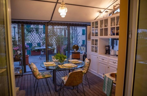 Castelletto Apartment | panoramic roof terrace with pergola: Genua Domus penthouse 010025-LT-1478
