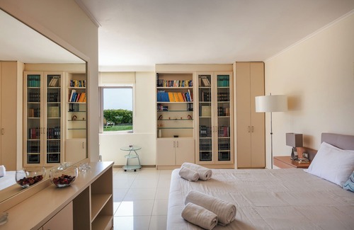 Agia Villa | Panoramic sea views, 3 km from Platanias beach, heated pool & gym!