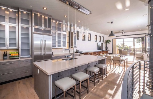 South Oceanside House | Panoramic Sunset View Roof Deck | Walk to Beach!