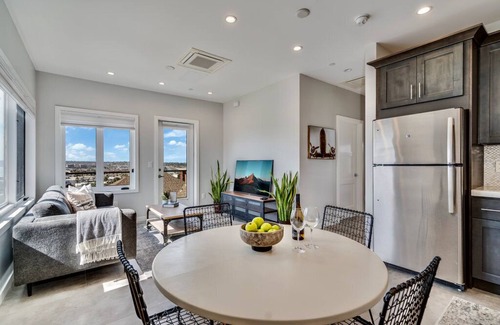 Little Italy Condo | Panoramic View | 2bd/2BA | Sleeps 4 | Parking Available