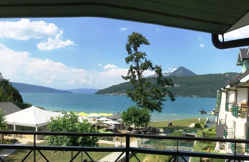 Duingt Apartment | Panoramic view Bay of sails Feet in the water ANNECY DUINGT LAKE