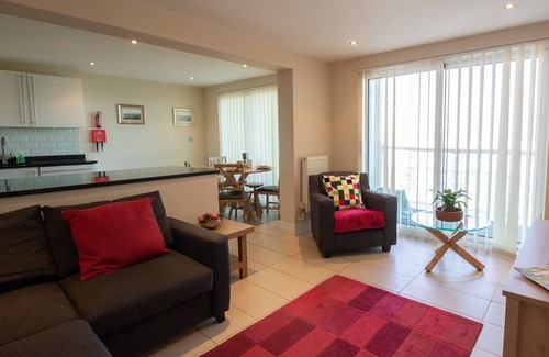 Portland Cottage | PANORAMIC VIEW, family friendly, with pool in Castletown, Portland