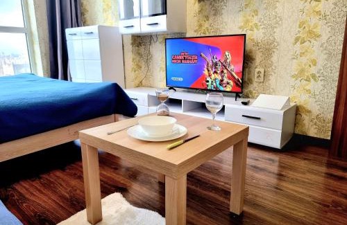 Pozniaky Apartment | Panoramic view of the lake in the new apartment